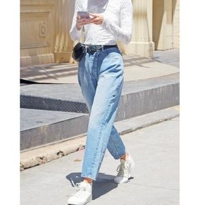 Calvin Klein Women’s Y2K Easy Fit High Rise Jeans